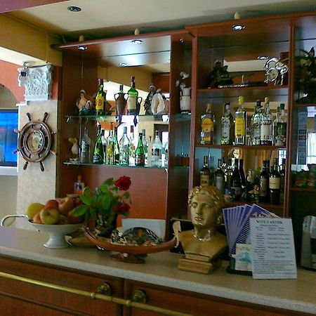 Antik Hotel ヴァルナ エクステリア 写真