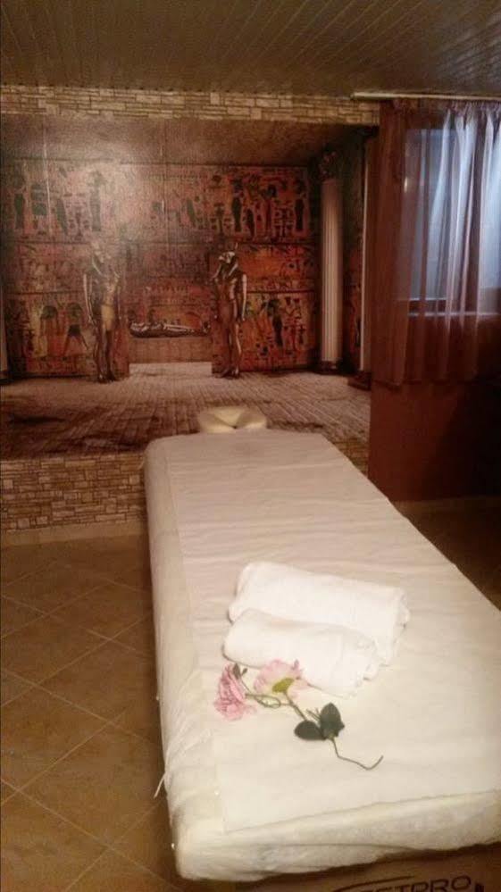 Antik Hotel ヴァルナ エクステリア 写真