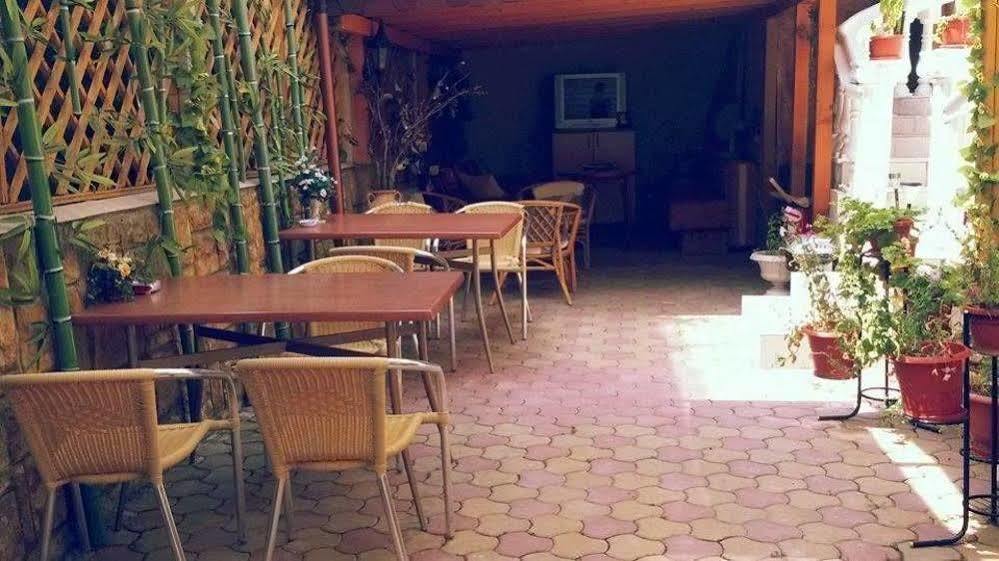 Antik Hotel ヴァルナ エクステリア 写真